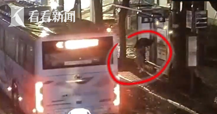 少女离家出走百公里 民警变身游戏搭子暖心劝导