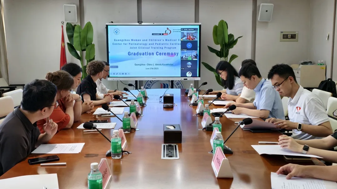 在共建“一带一路”倡议提出十二周年之际,习近平主席远赴哈萨克斯坦,出席中国-中亚五国峰会,